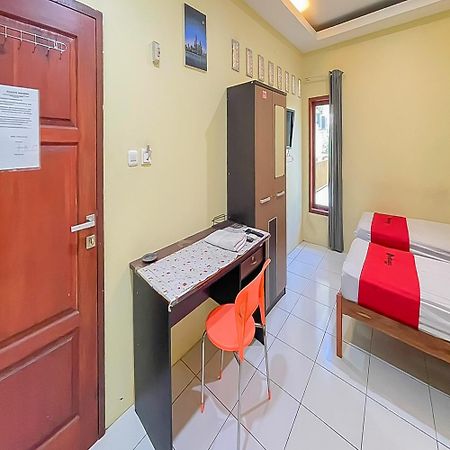 OYO 2025 Pondok Wahidin Cirebon Bagian luar foto